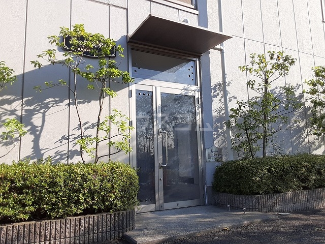 17/19 エントランス