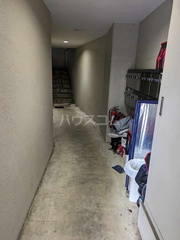 3/4 エントランス