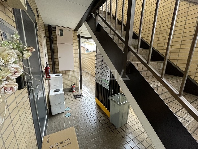 3/7 エントランス