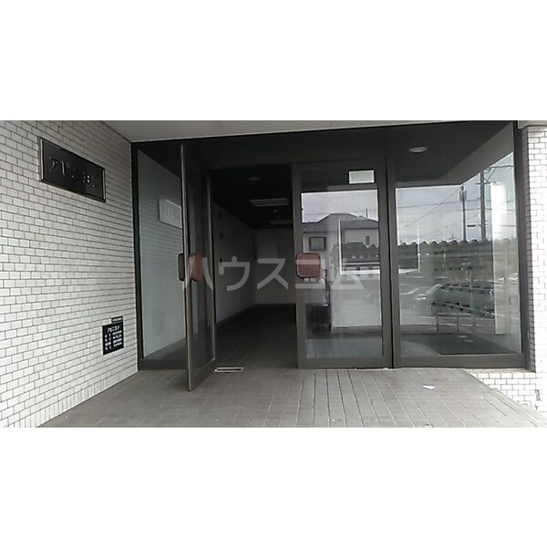 16/26 エントランス