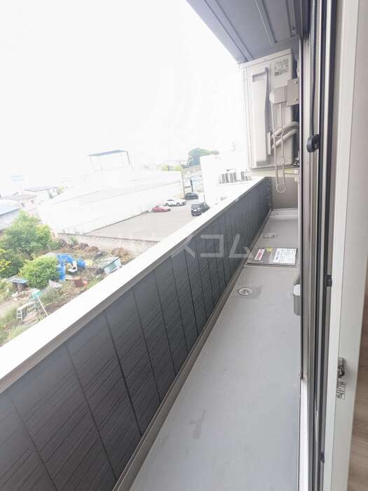 20/30 バルコニー