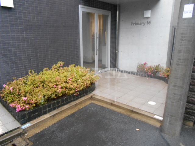 17/18 エントランス