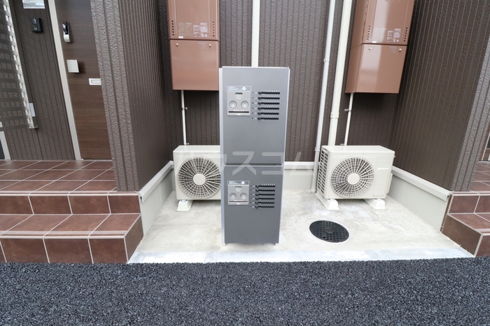 16/25 エントランス