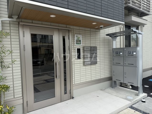 2/4 エントランス
