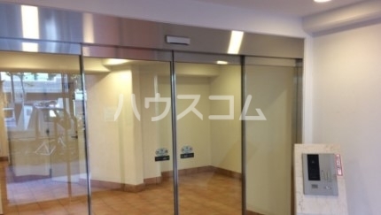 13/23 エントランス