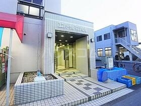 2/4 エントランス