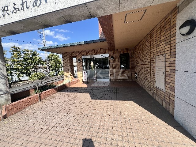 24/30 エントランス