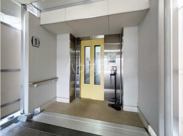 2/7 エントランス