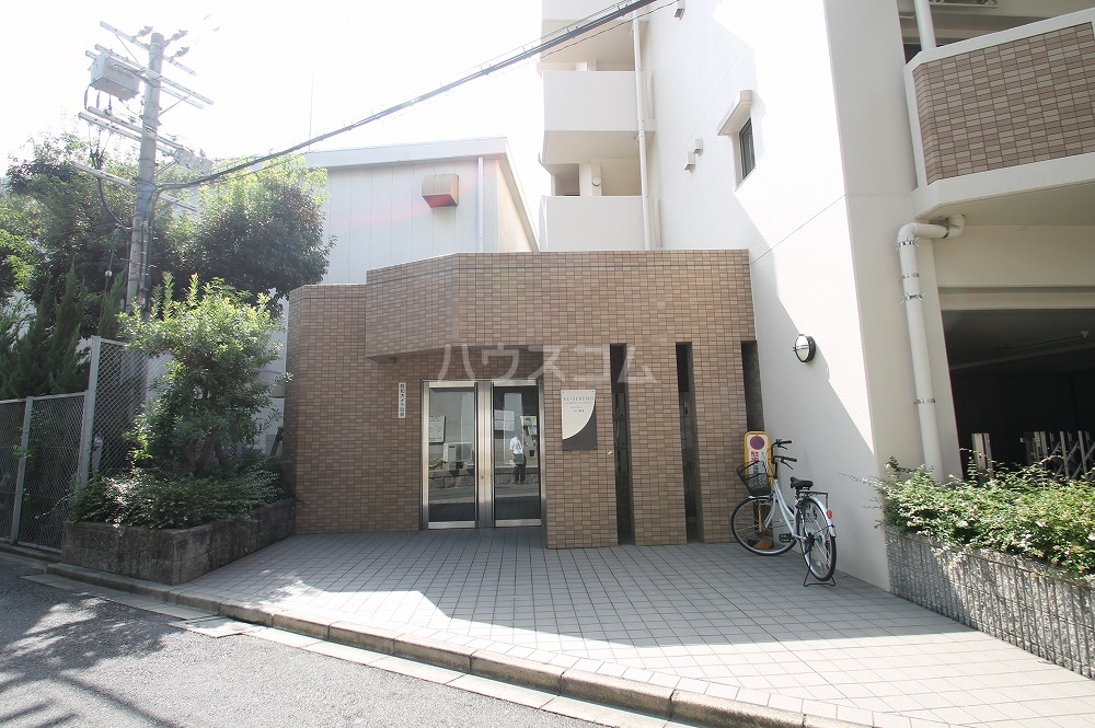 21/28 エントランス