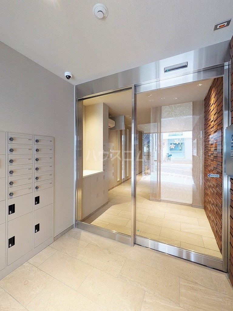 14/25 エントランス