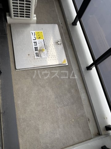 13/22 バルコニー