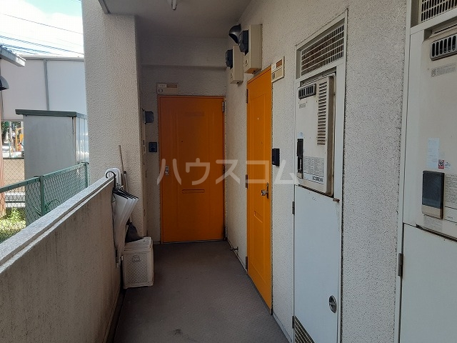 22/25 エントランス