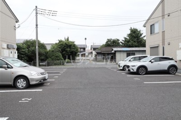 22/26 駐車場