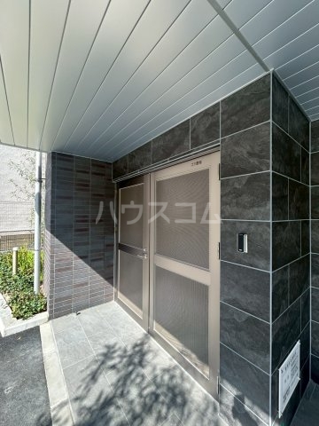 21/29 エントランス