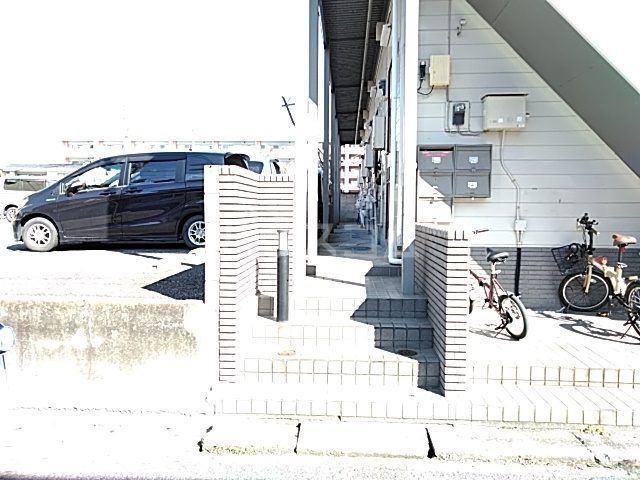 16/25 エントランス