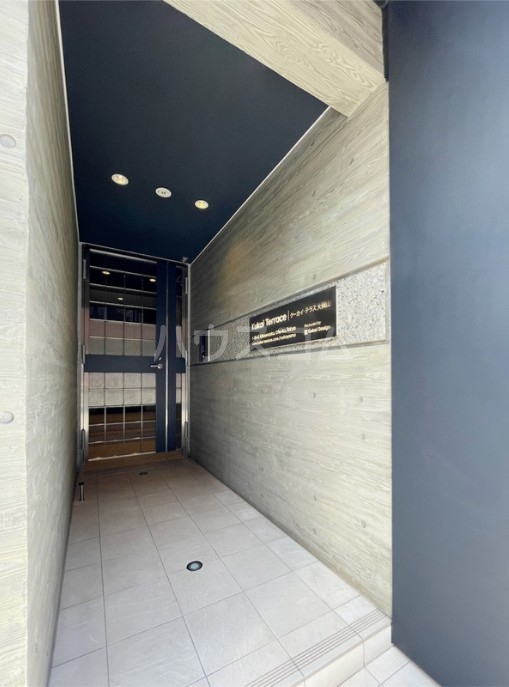 15/21 エントランス