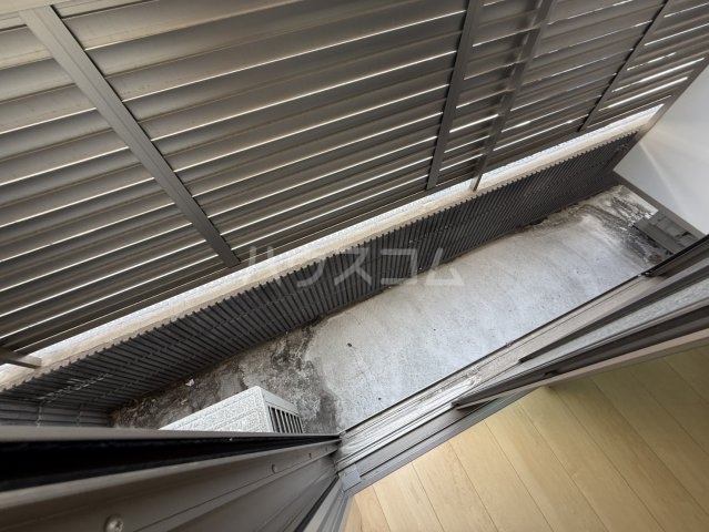 23/30 バルコニー