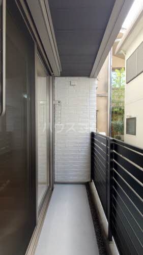 16/23 バルコニー