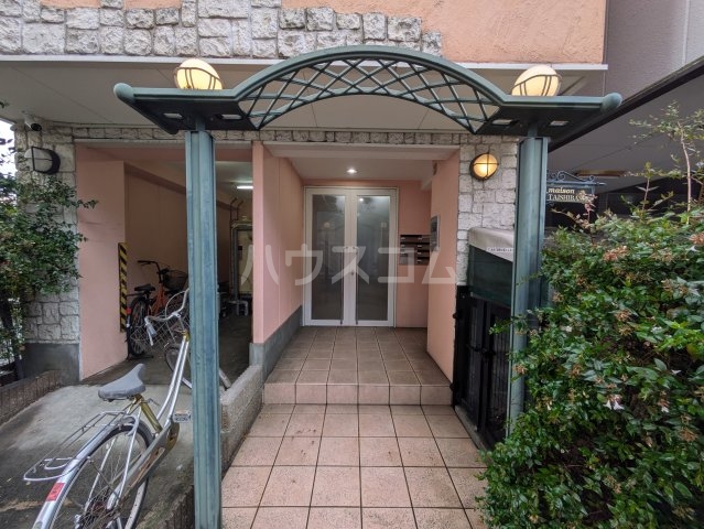 29/30 エントランス