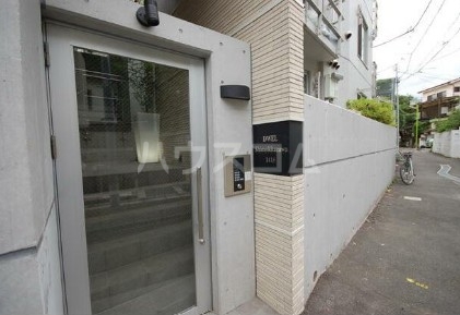 4/5 エントランス