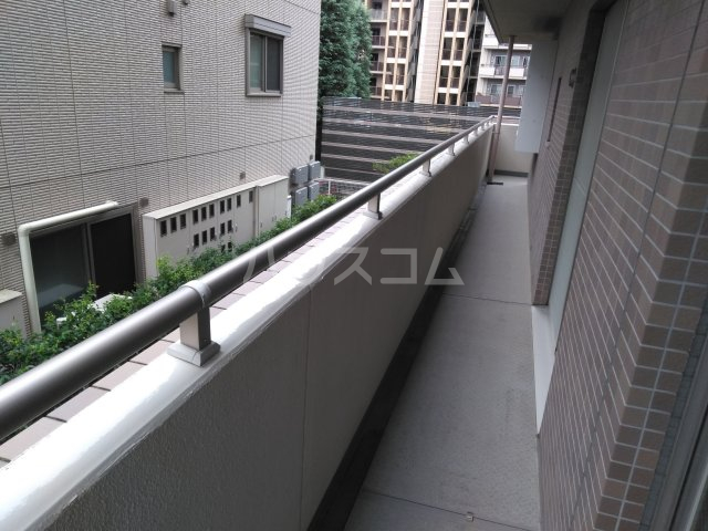 21/30 バルコニー