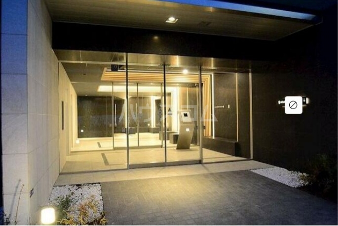 17/20 エントランス