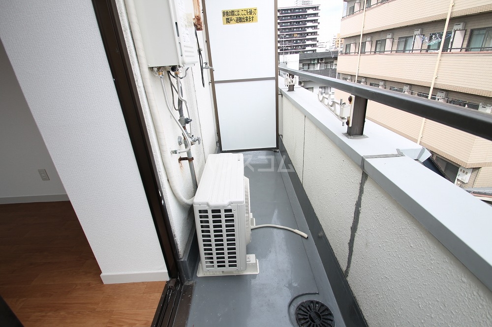 15/28 バルコニー