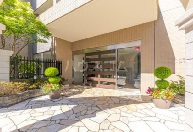 2/3 エントランス