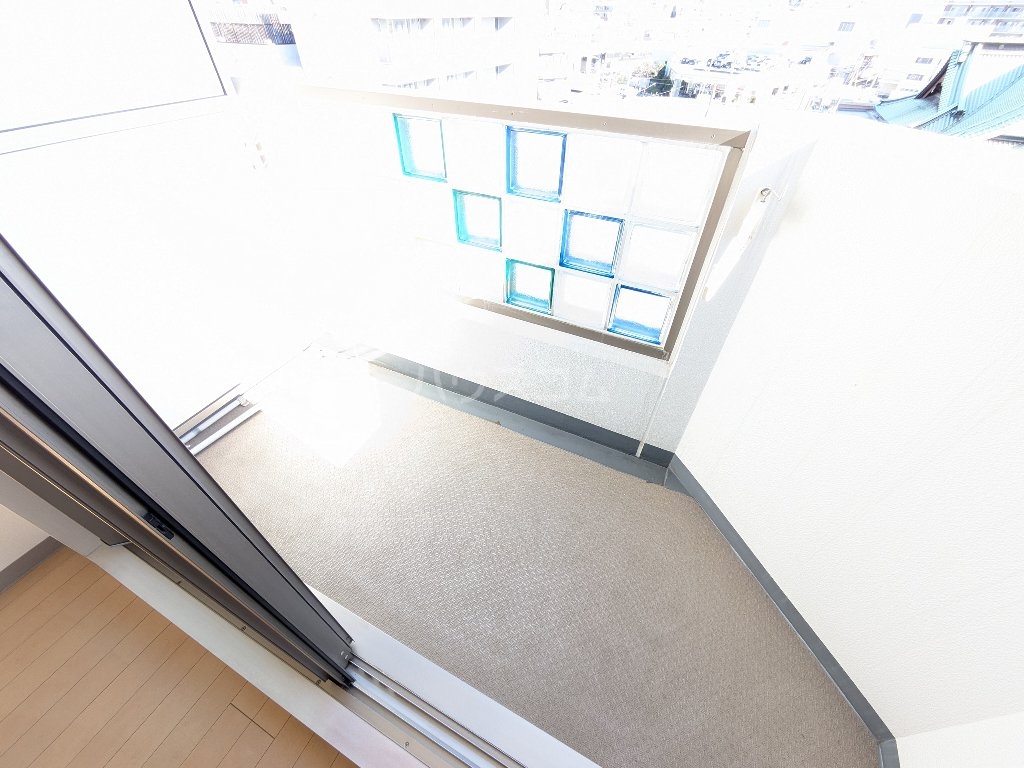 13/18 バルコニー