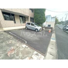 25/30 駐車場