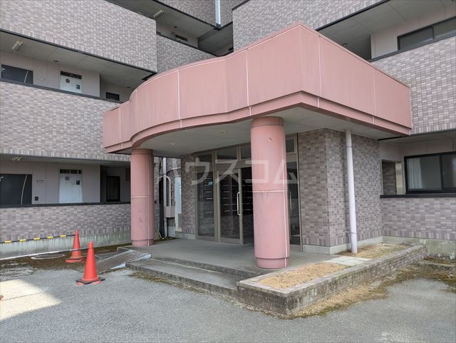 21/26 エントランス