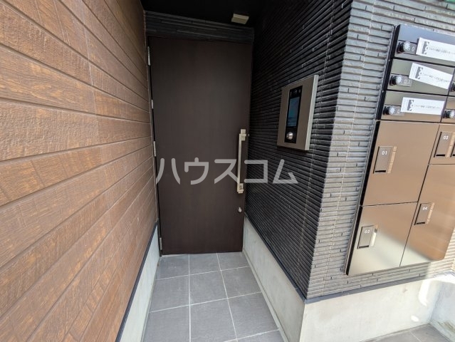 25/28 エントランス