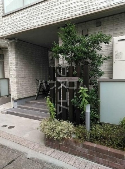 2/11 エントランス