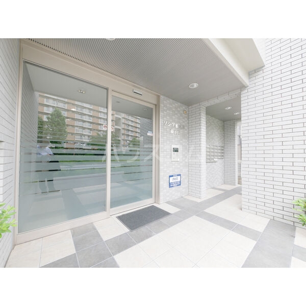 16/22 エントランス