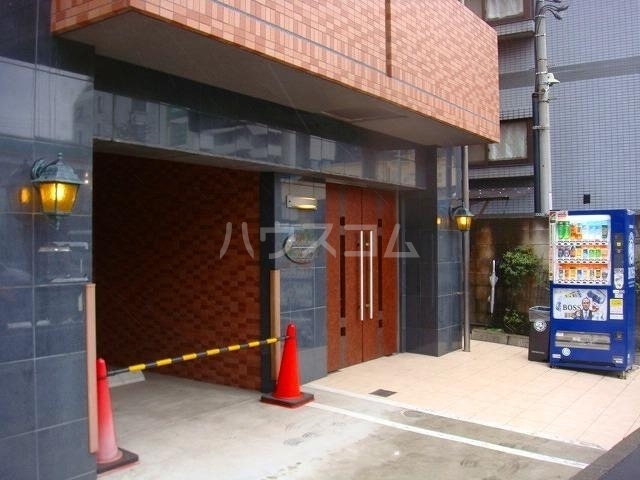 14/15 エントランス