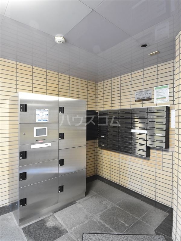 16/26 エントランス