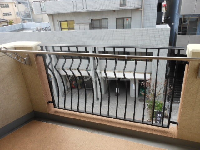 14/23 バルコニー