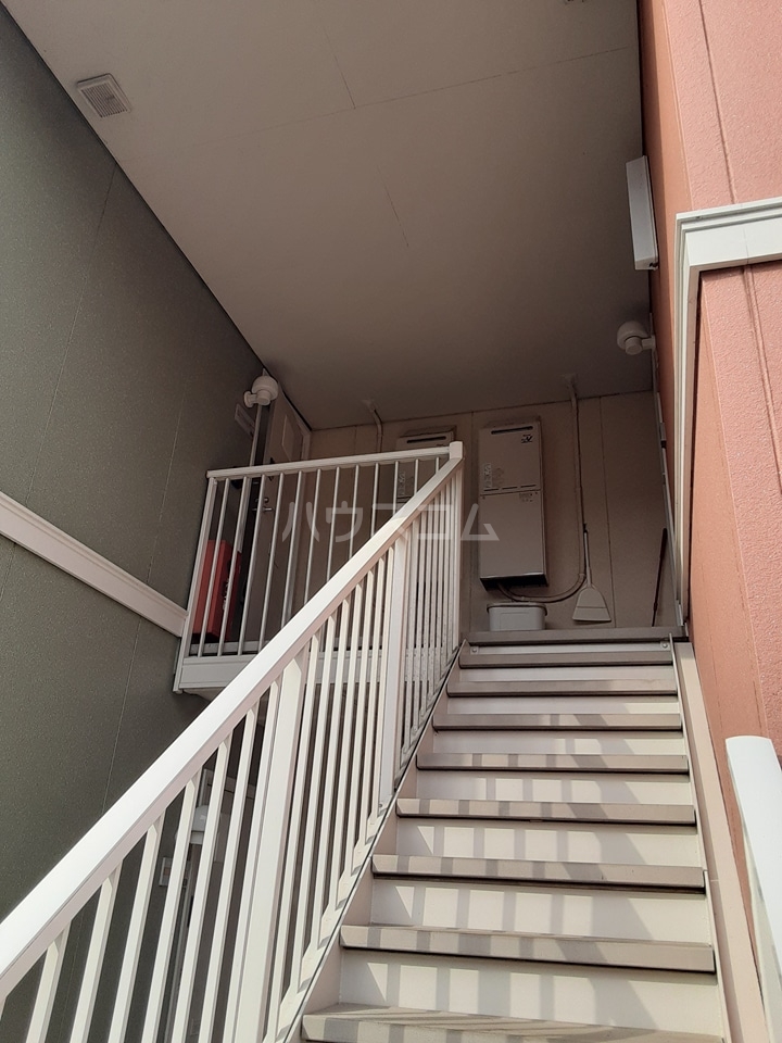 17/26 エントランス