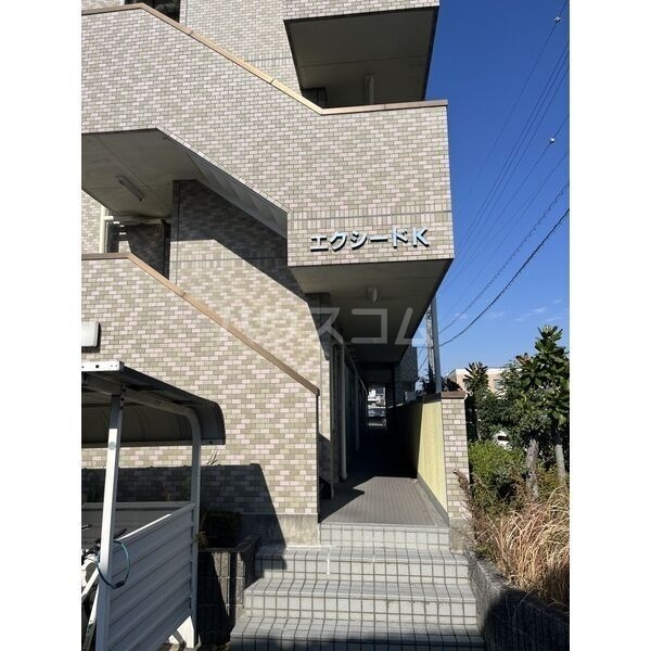 22/28 エントランス