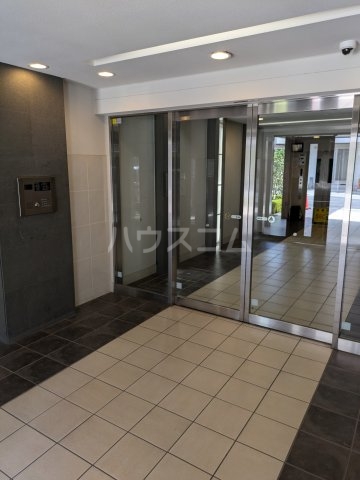 26/26 エントランス