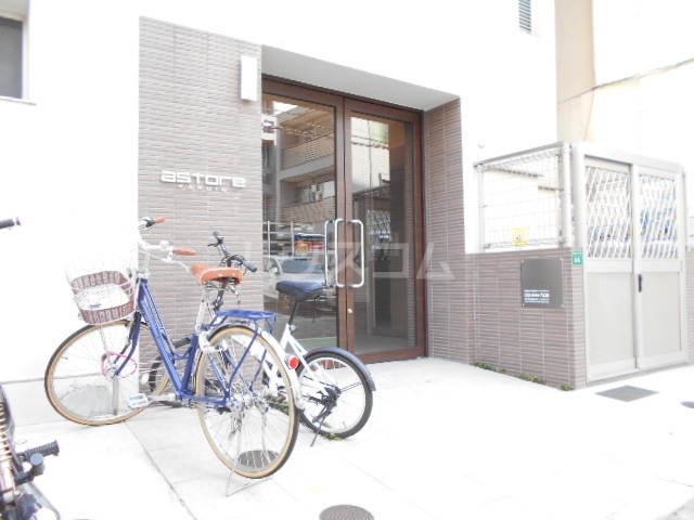 18/24 エントランス