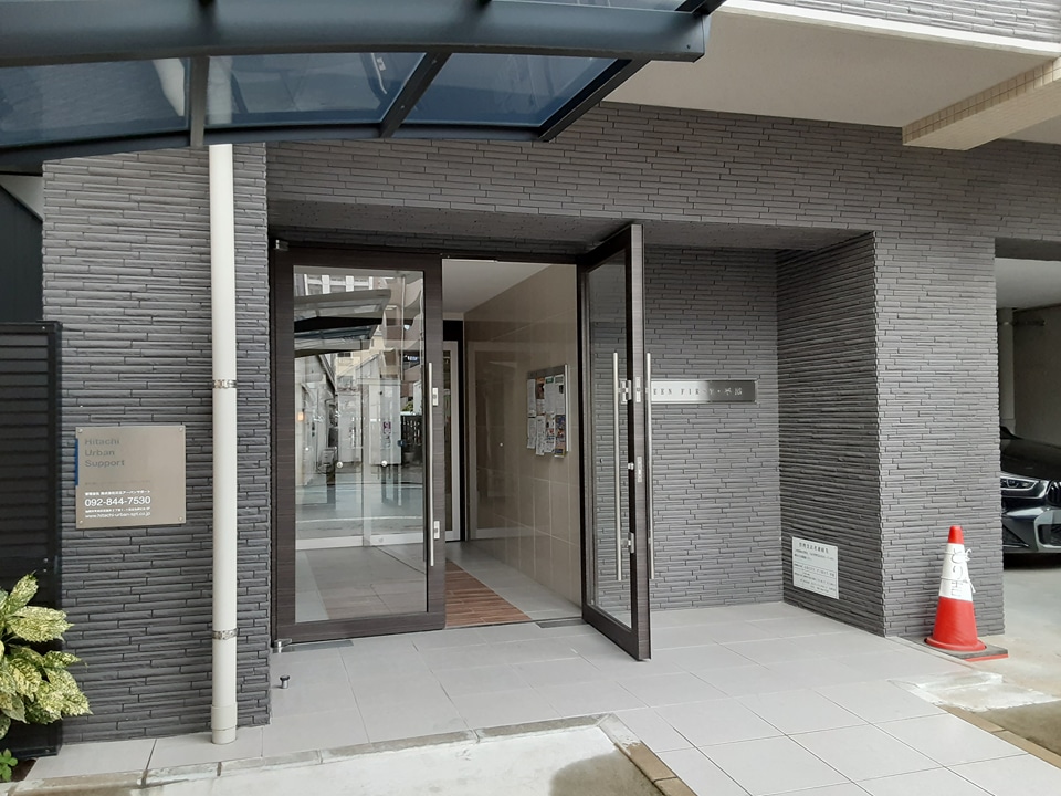 22/22 エントランス