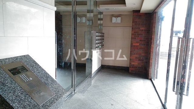 14/17 エントランス