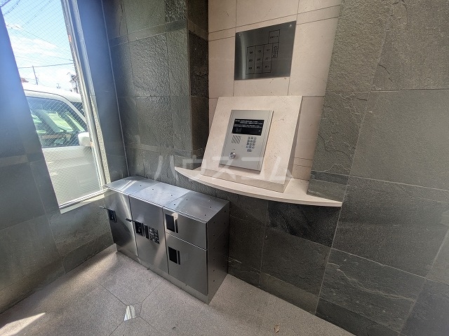 19/21 エントランス
