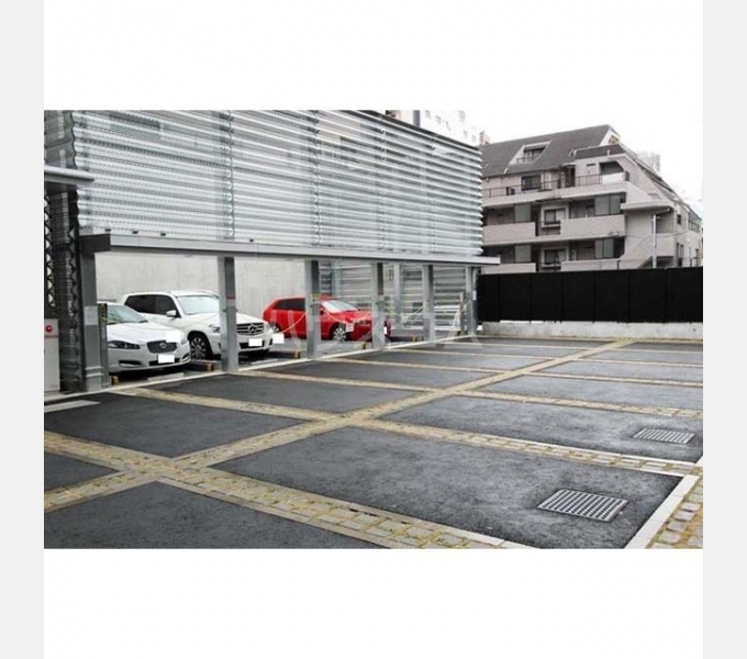 22/30 駐車場