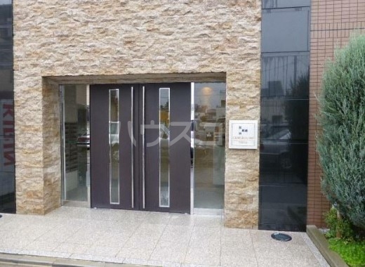 14/15 エントランス