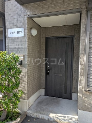 27/30 エントランス