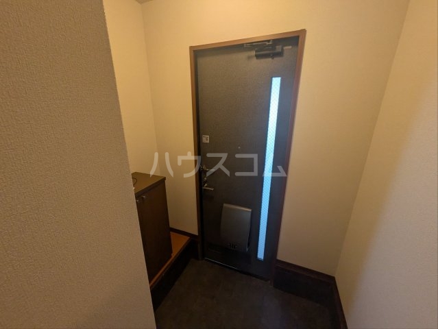 14/30 玄関