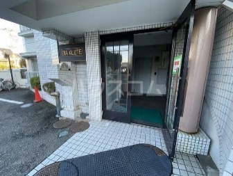 17/28 エントランス