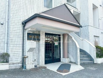 19/30 エントランス